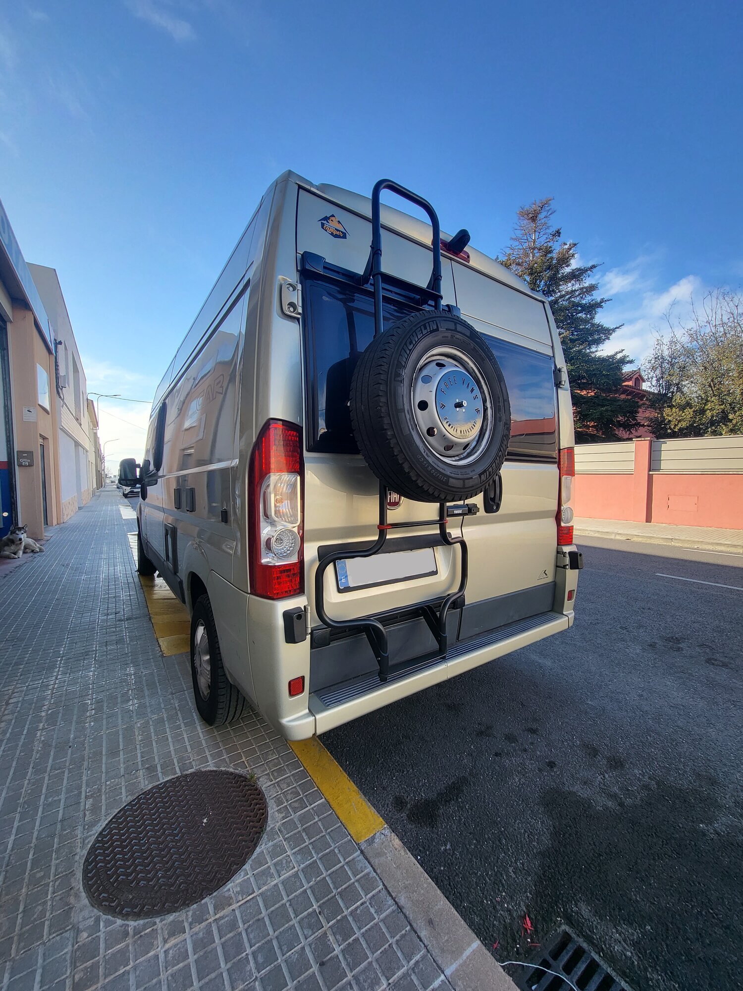 Images FreeVans S.L.- Taller de Autocaravanas & Camper Barcelona