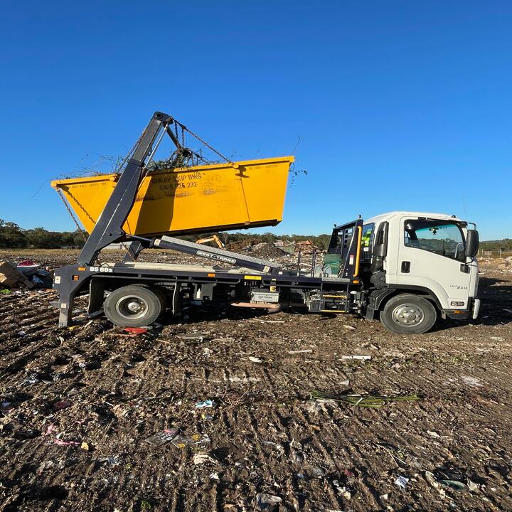 Images Cheap Skip Bins Penrith