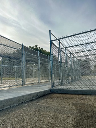 Images Feeders Pet Supply Boarding & Daycare