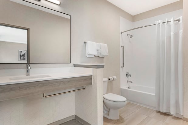 Images Holiday Inn Express & Suites Astoria by IHG