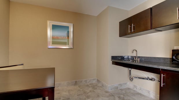 Images Holiday Inn Express & Suites Jackson Downtown - Coliseum by IHG