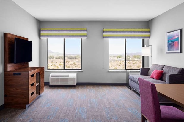 Images Hampton Inn & Suites Ridgecrest