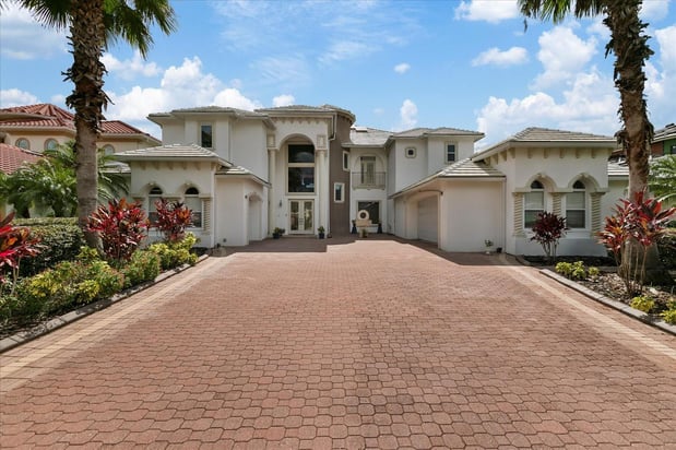 Images Christopher Johnson Realtor
