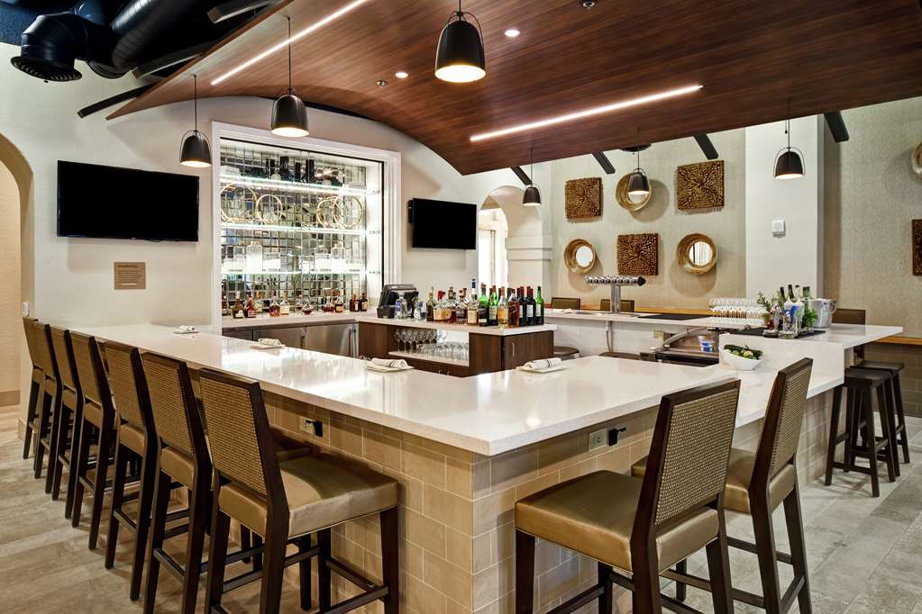 BarLounge Embassy Suites by Hilton Milpitas Silicon Valley Milpitas (408)942-0400