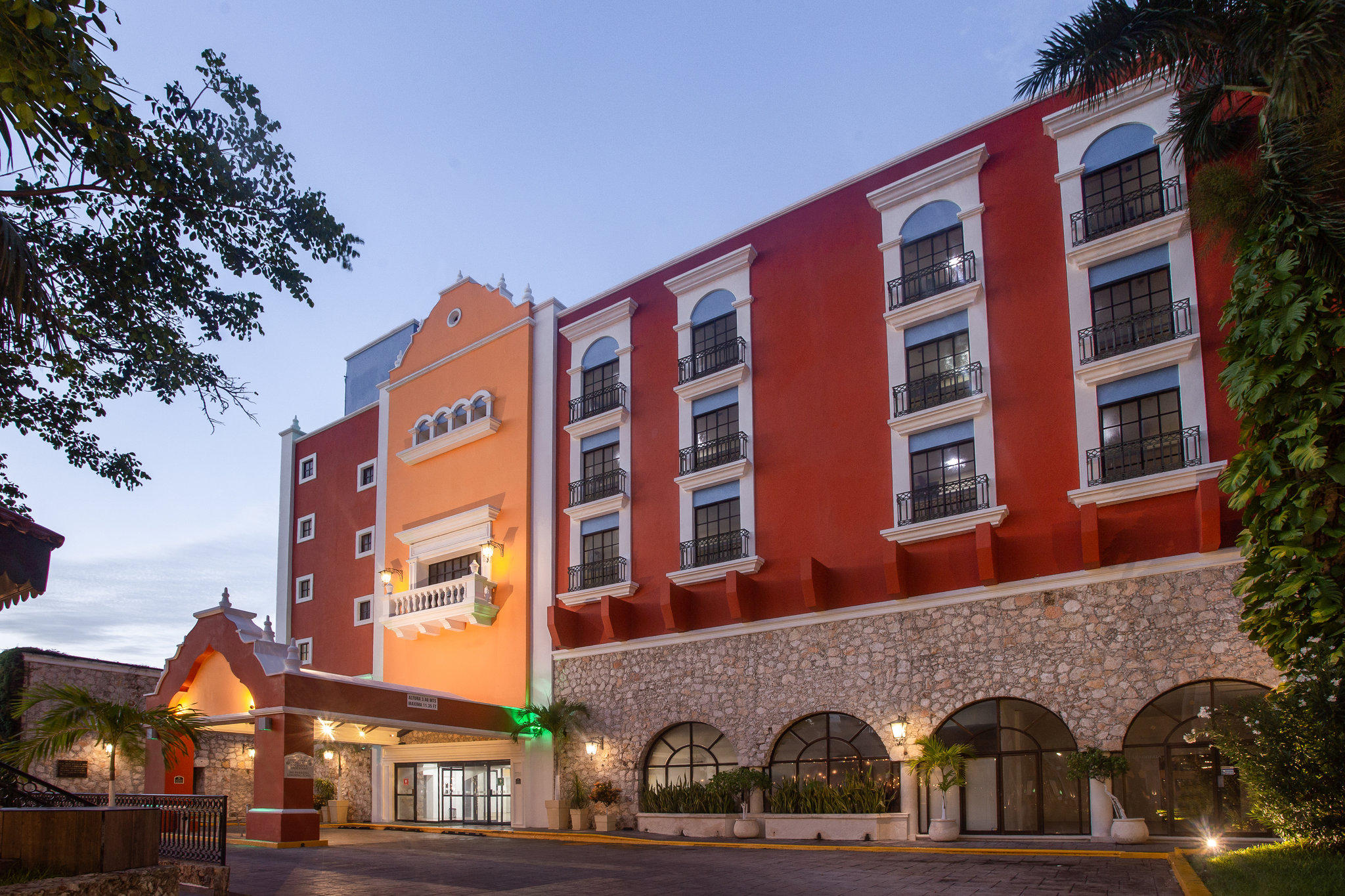Images Holiday Inn Merida, an IHG Hotel