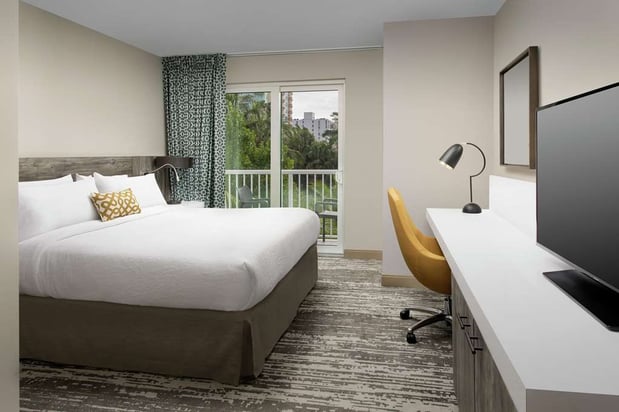 Images Hilton Garden Inn Miami Brickell South