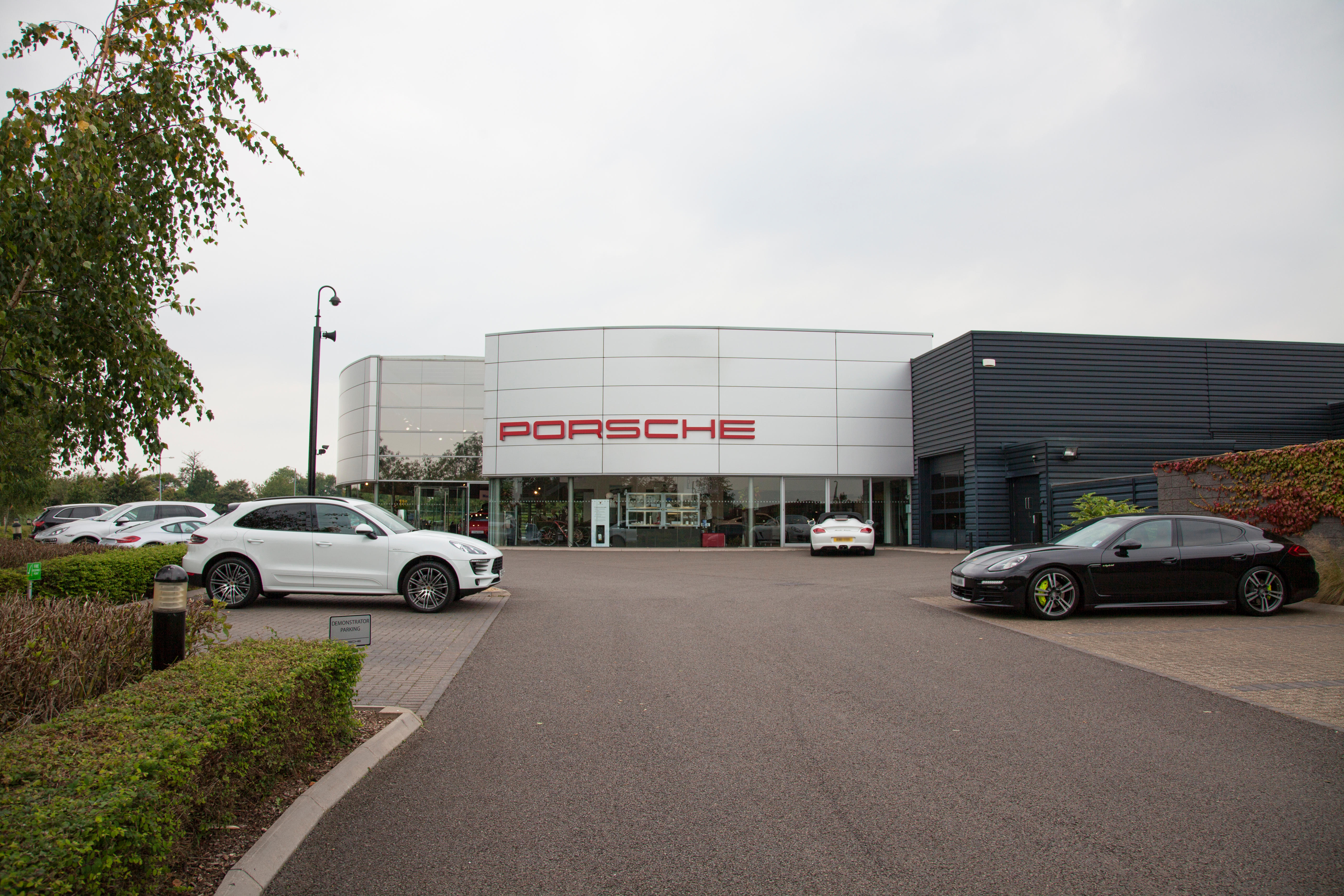 Images Porsche Centre Silverstone