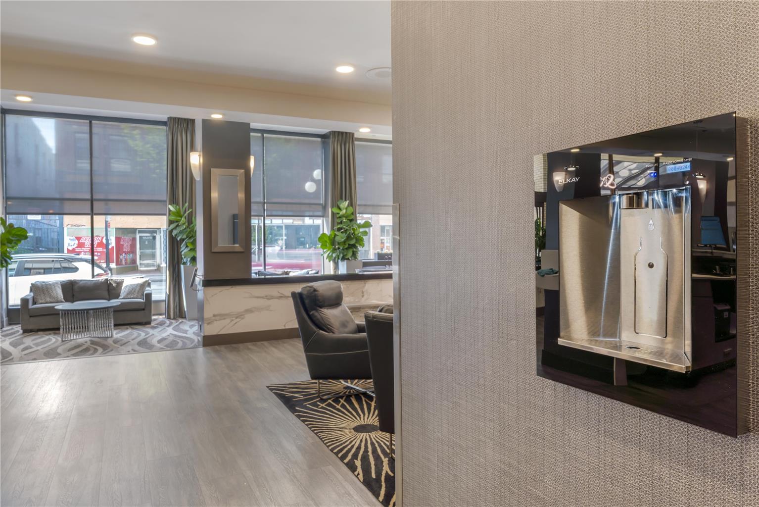 Images Best Western Plus Carlton Plaza Hotel