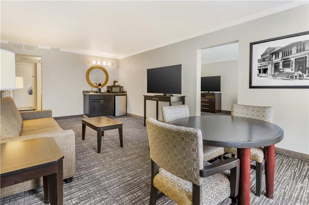 Images Best Western Plus Garden Court Inn