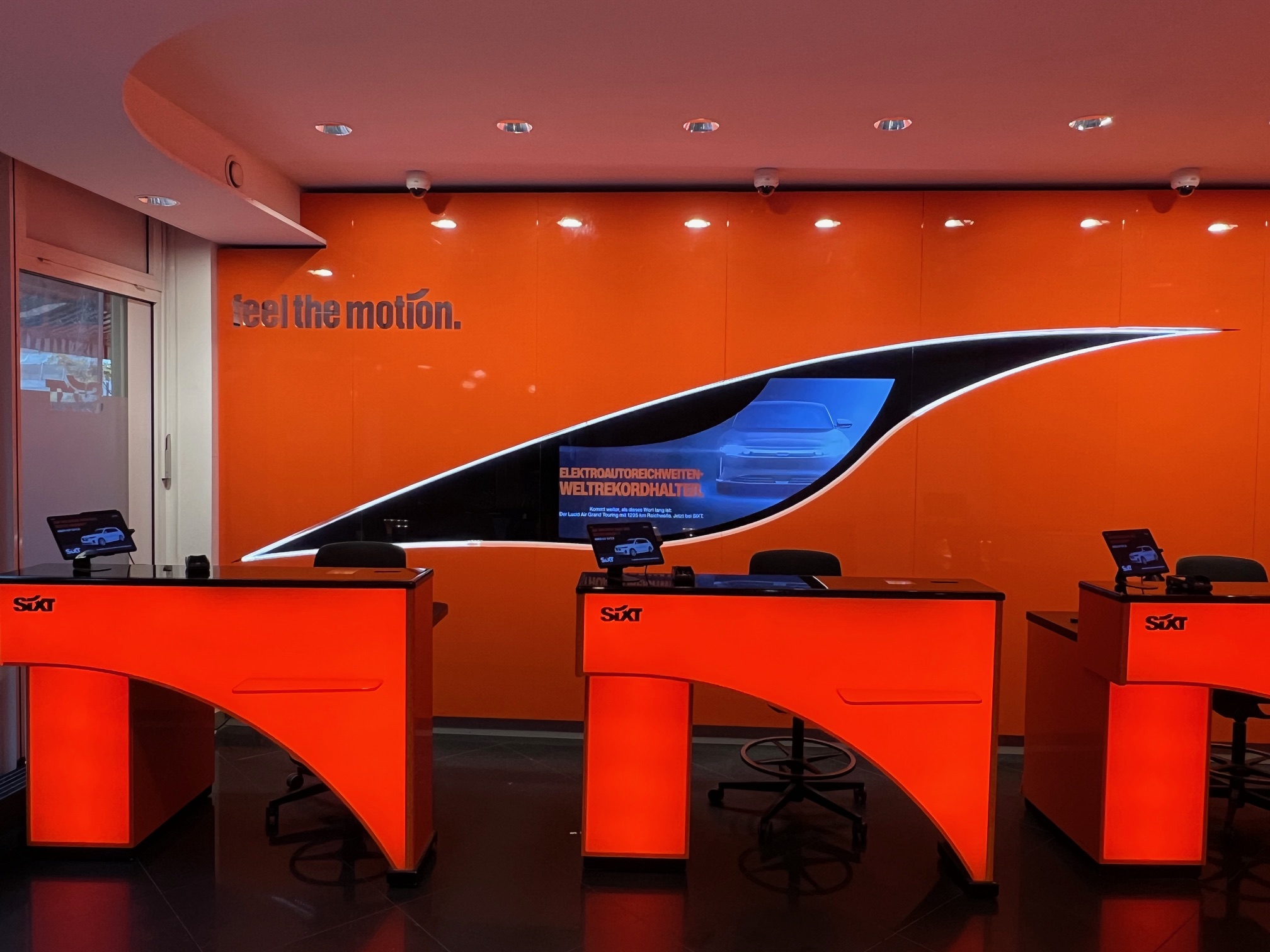SIXT Autovermietung Düsseldorf Zentrum/HBF, Willi-Becker-Allee 10 in Düsseldorf
