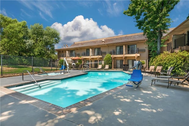 Images Best Western Plus Sonora Oaks Hotel & Conference Center