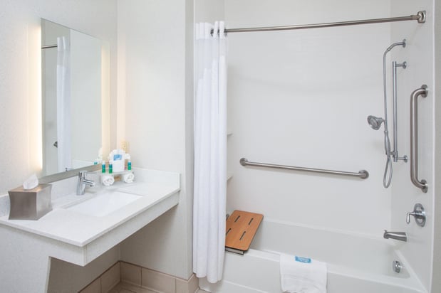 Images Holiday Inn Express & Suites Texarkana by IHG