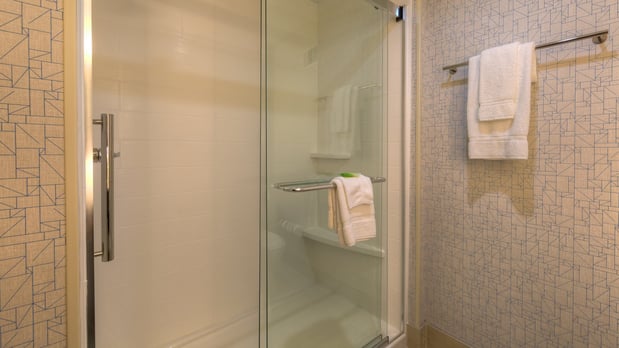 Images Holiday Inn Express & Suites Tulsa Midtown by IHG