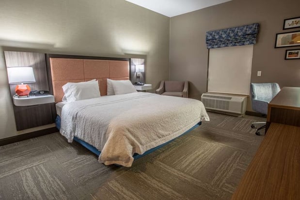 Images Hampton Inn Hadley-Amherst Area