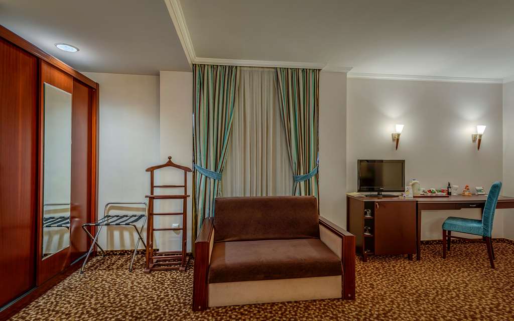 Images Best Western Plus Khan Hotel