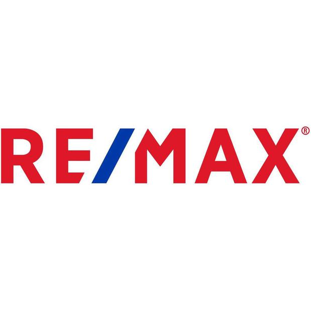 Roberta Voss | The Voss Team| RE/MAX Professionals Logo
