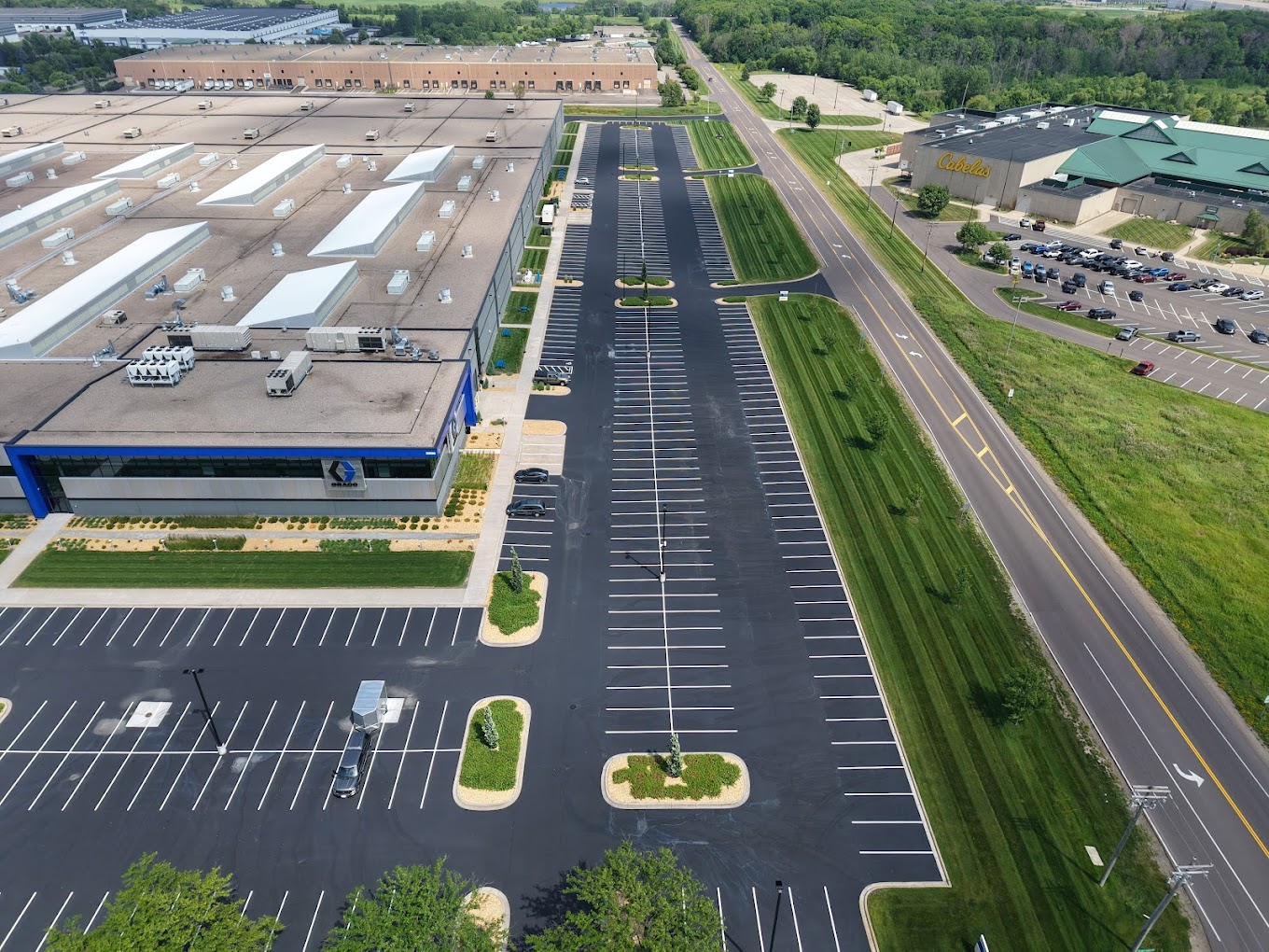 From catch basins to heavy-duty driving surfaces, TAG Asphalt & Concrete provides the structural integrity your commercial property requires.
