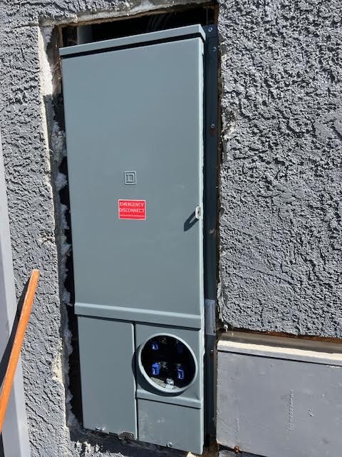 Janovich Electric inc Image