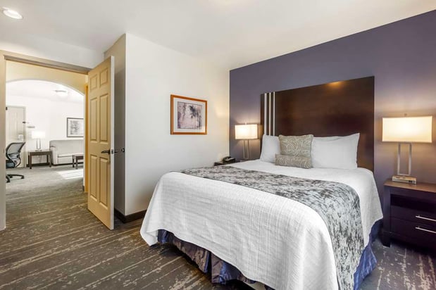 Images Best Western Plus Edmonds Harbor Inn