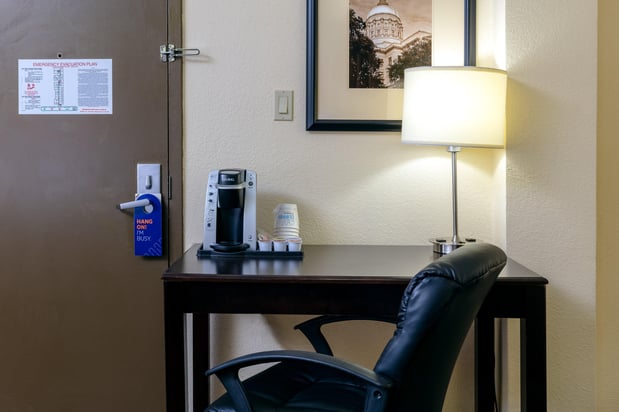 Images Holiday Inn Express & Suites Atlanta Downtown by IHG
