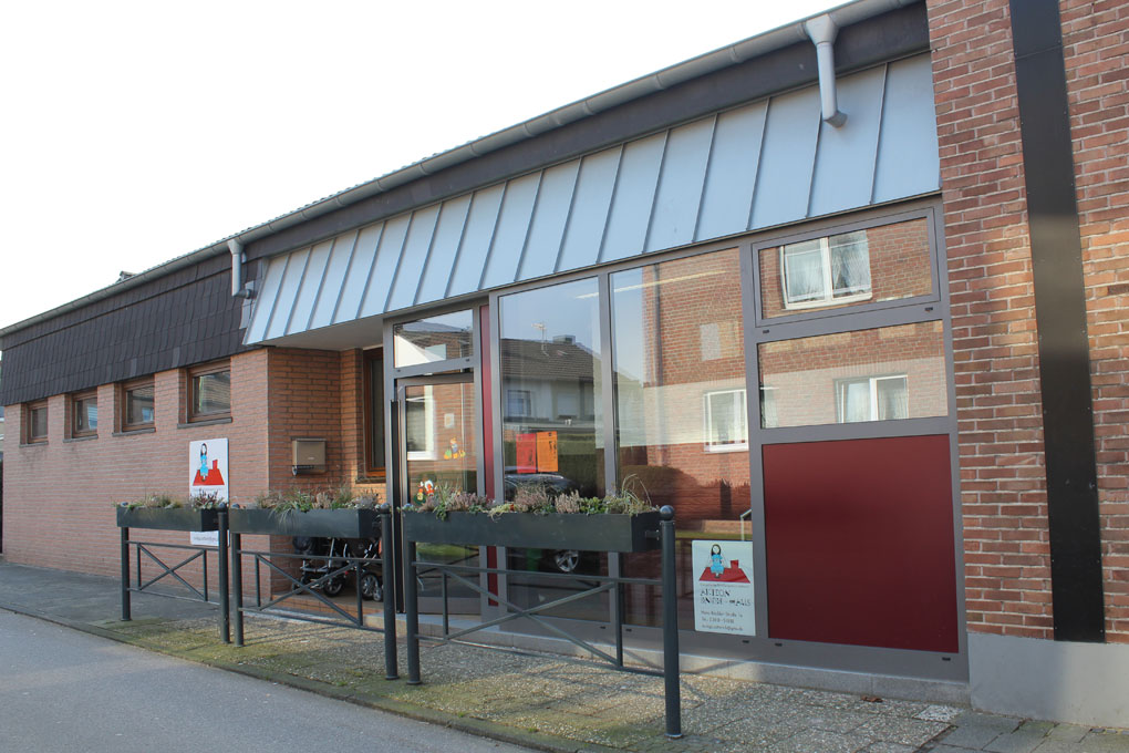 Bild 1 Evangelisches Familienzentrum Setterich-Siersdorf Aktion Engelhaus in Baesweiler