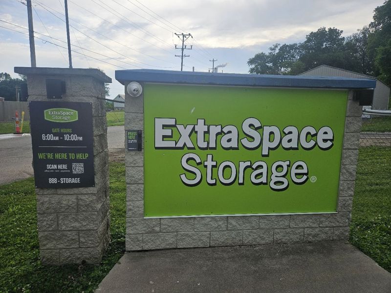 Security Screens - Storage Express at 1054 W 2nd St, Madison, IN 47250