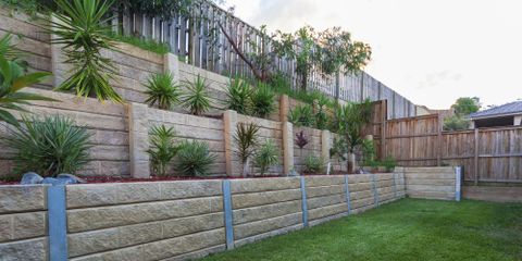 4 Benefits of a Retaining Wall Sharp Lawn Inc. Nicholasville (859)253-6688