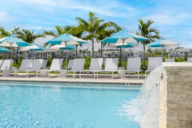 Images Everly Apartments