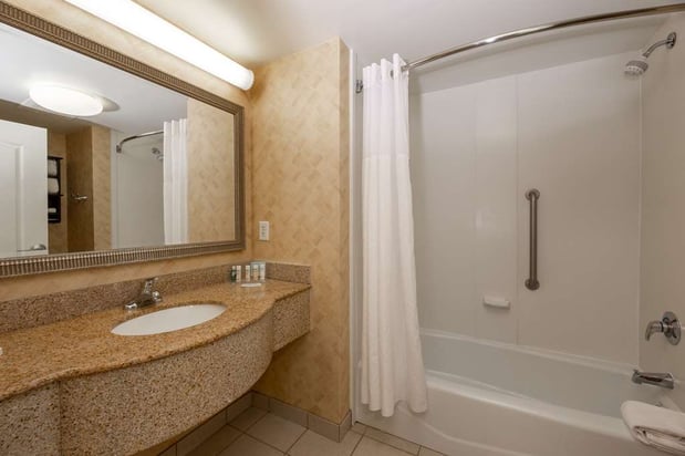 Images Hampton Inn & Suites Jacksonville Deerwood Park