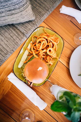 Yellowfin Bar & Kitchen Image