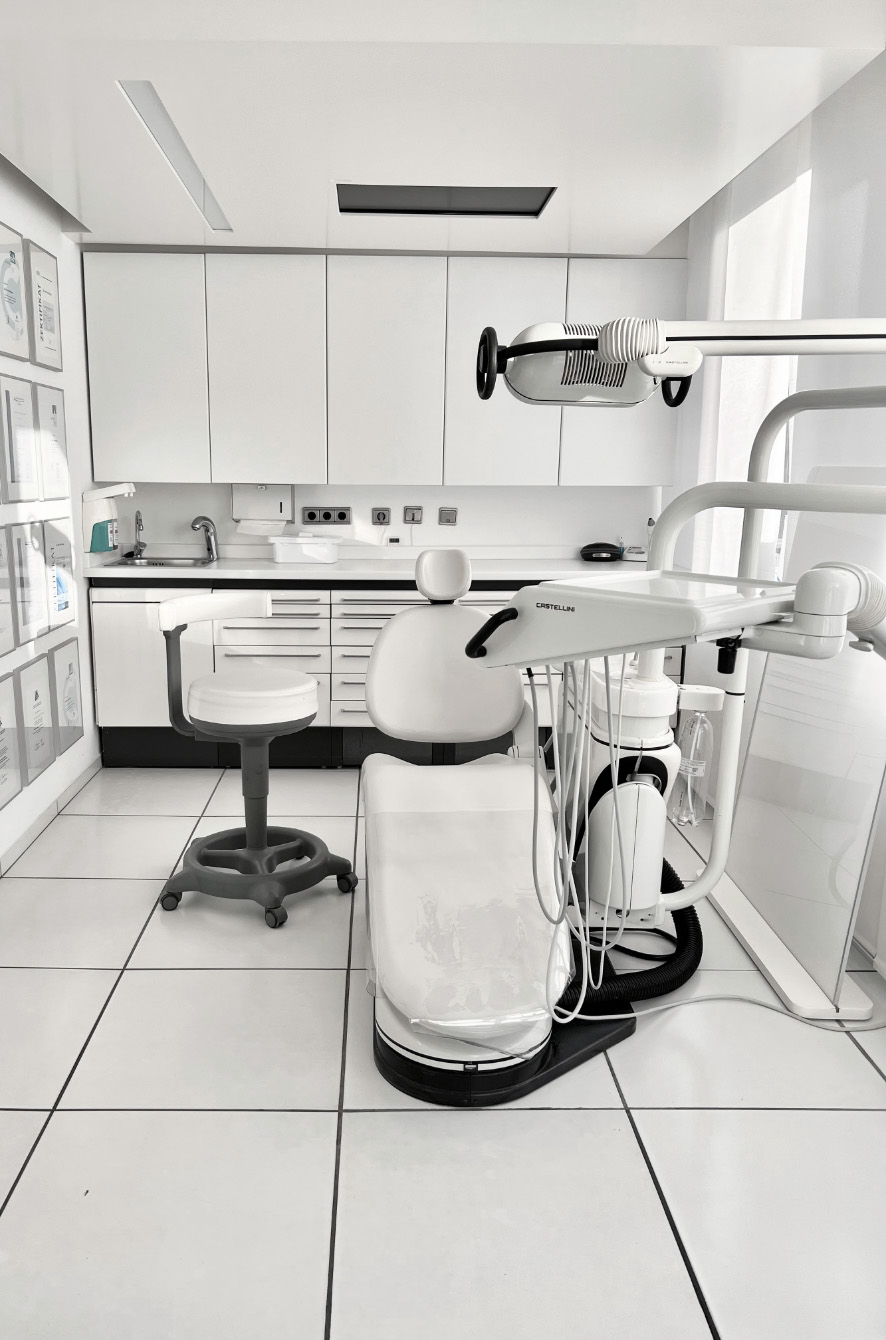 Kundenbild groß 3 Laurin Porsch Dental Aesthetic - Zahnarztpraxis für ästhetische Zahnmedizin & Veneers Frankfurt
