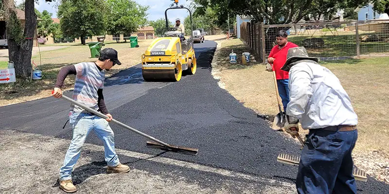 We offer quality paving services for both commercial and residential properties.