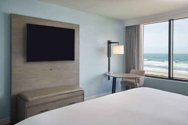 Images Hilton Cocoa Beach Oceanfront