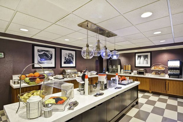 Images Hampton Inn & Suites Columbus-Easton Area