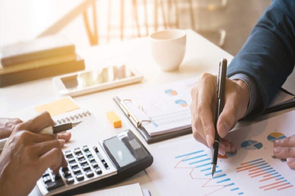 Images IAG M&A Advisors