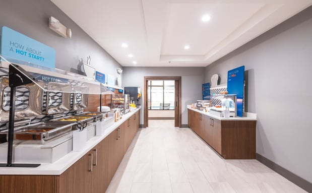 Images Holiday Inn Express & Suites Saint Robert - Leonard Wood by IHG