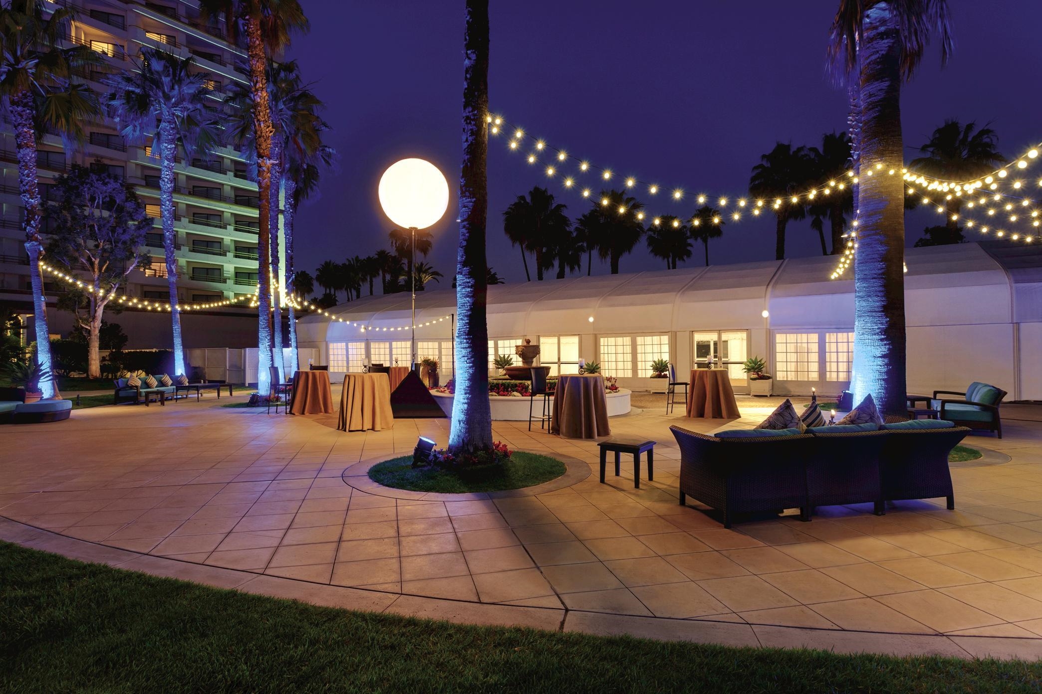 Hotel deals near huntington beach