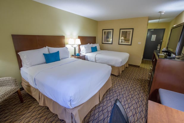Images Holiday Inn Blmgtn Arpt South - Mall Area by IHG