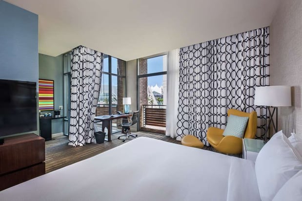 Images Hilton San Diego Gaslamp Quarter