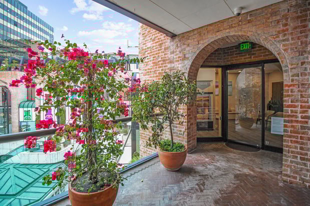 Images Moy, Fincher, Chipps Facial Plastics & Dermatology - Beverly Hills