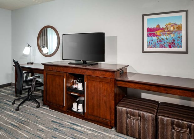 Images Hampton Inn & Suites St. Louis at Forest Park