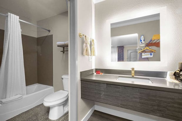 Images SureStay by Best Western San Francisco Marina District
