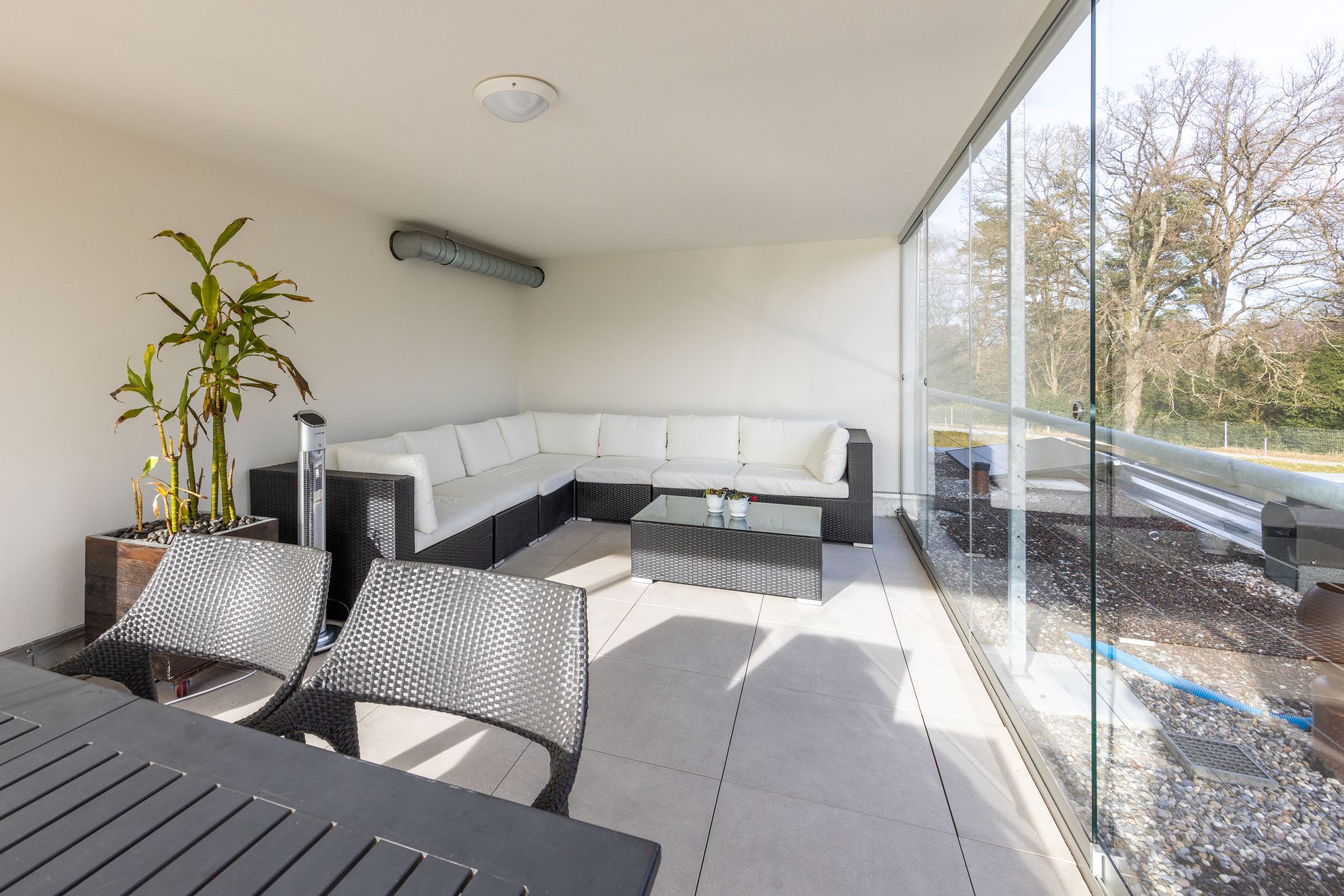 Bilder Johann Heinrich Ernst-Stiftung