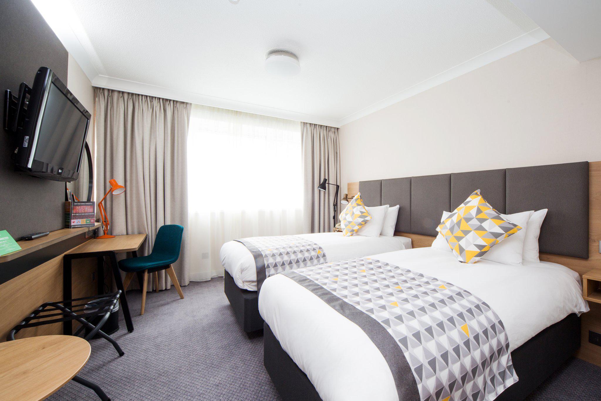 Images Holiday Inn London - Gatwick Airport, an IHG Hotel