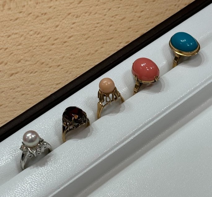 Images KOMEHYO（コメ兵）買取センターきりしま国分山形屋