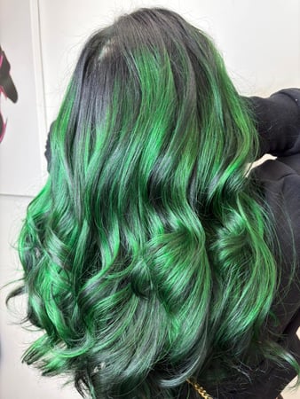 Images Headliners Salon and Spa