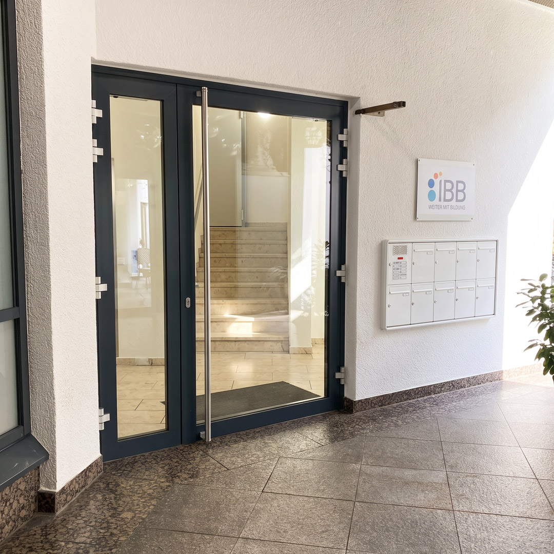IBB Institut für Berufliche Bildung, Tübinger Straße 8-10 in Stuttgart