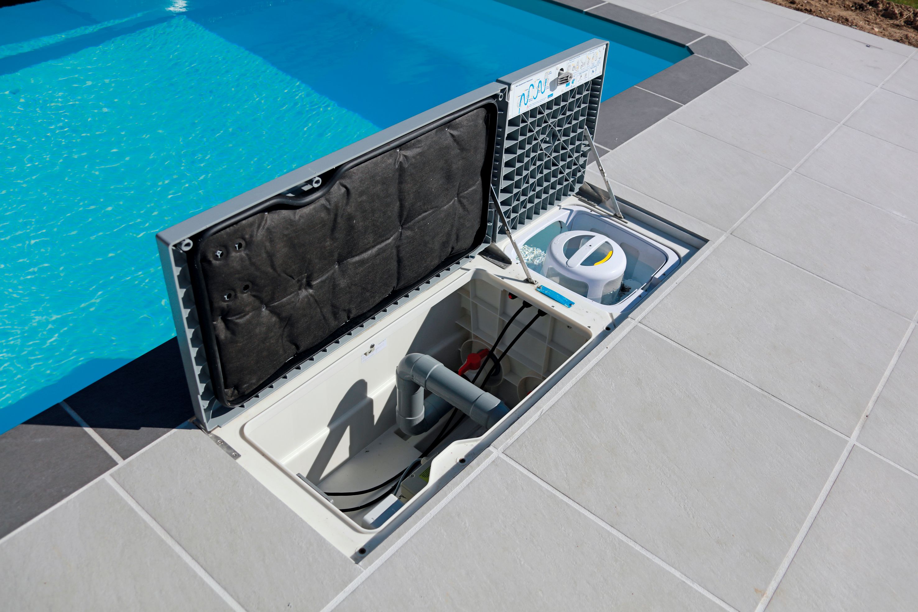 Bilder Dream Life sàrl - Piscines Desjoyaux