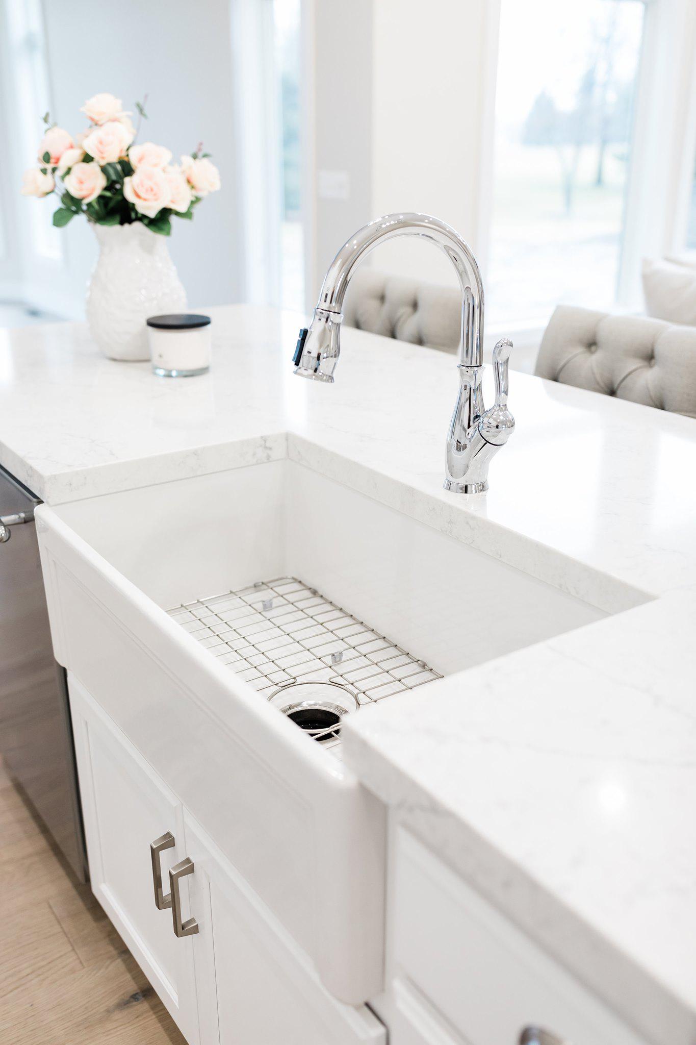 Looking to buy a new countertop? Visit the experts at Cutting Edge Countertops to learn more about the latest design trends in surfacing materials to meet your design, lifestyle and budget needs.