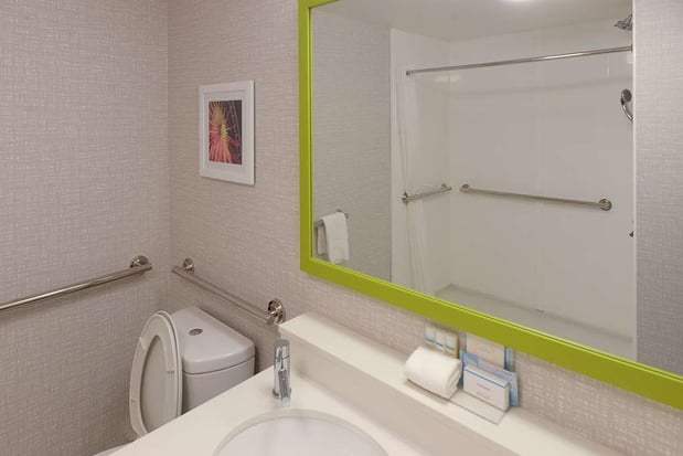Images Hampton Inn & Suites ATL-Six Flags